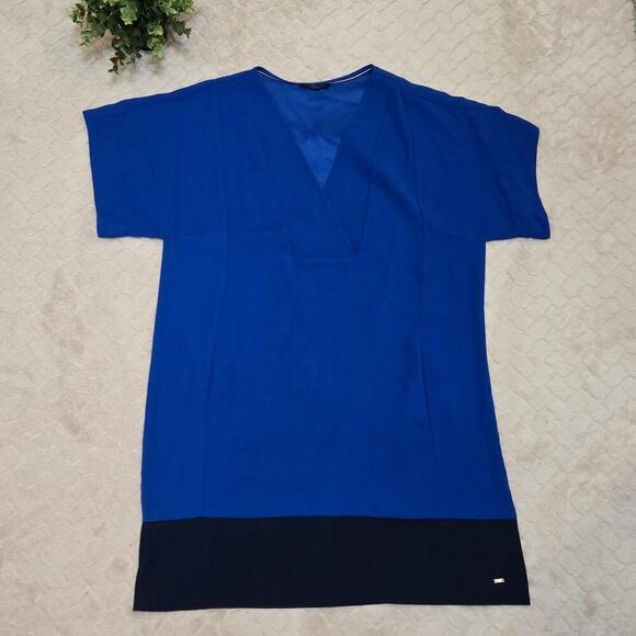 Tommy Hilfiger Dresses & Skirts - Tommy Hilfiger Blue Colorblock V-Neck Shift Dress, Size Large